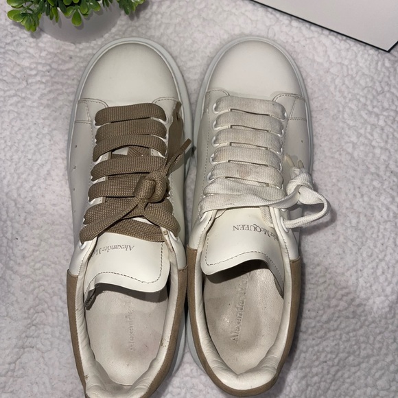 Alexander McQueen Sneakers - Picture 5 of 11